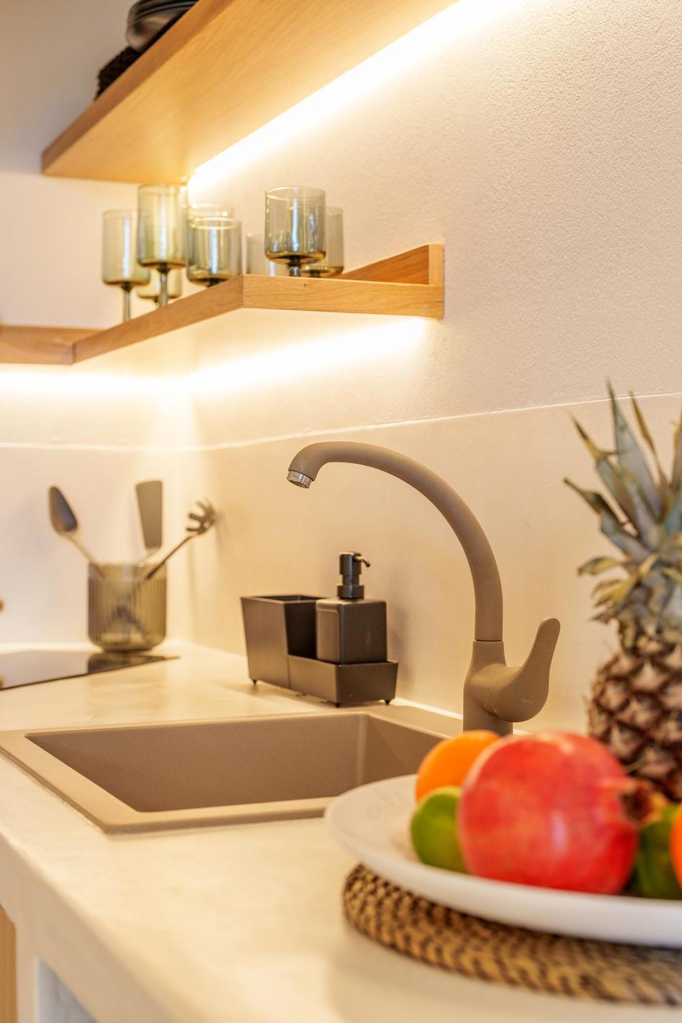 Sugarwhite Suites With Private Not Heated Pool Emporio  Exterior foto